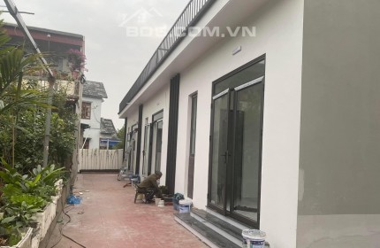 Chủ nhà muốn sang nước ngoài cần thanh khoản gấp nhà cầu 2 Cẩm Sơn cẩm phả  quảng ninh